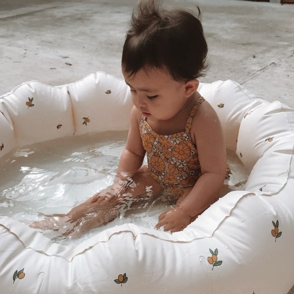 Lemon Print Inflatable Pool - Picture 2 of 2